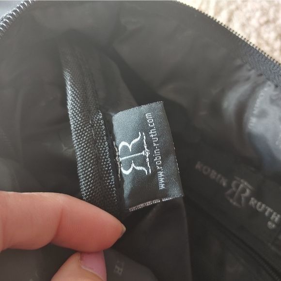 ROBIN RUTH MESSENGER BAG - Picture 8 of 11